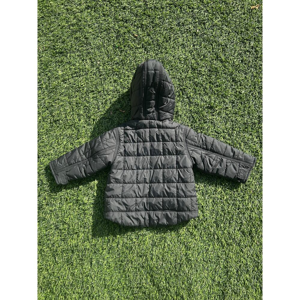 Carhartt boys' black hooded jacket size 12 months - Picture 2 of 4